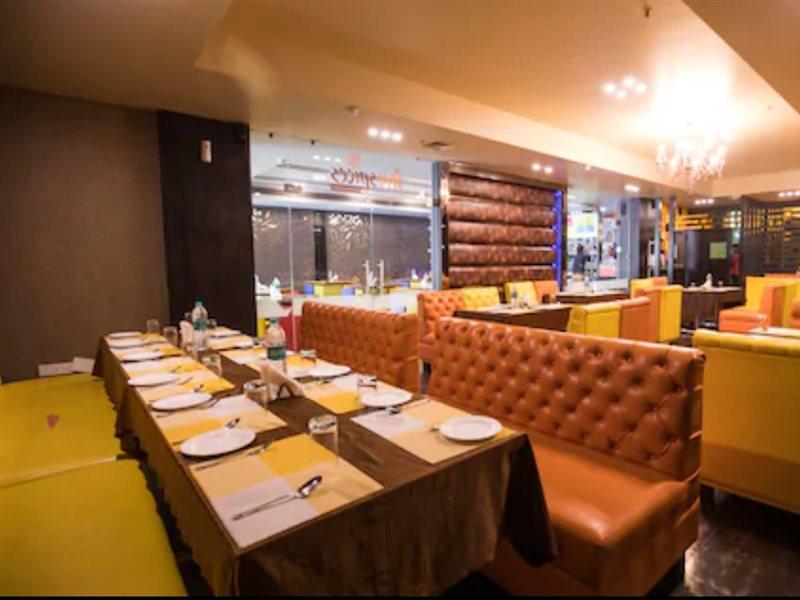 Hisār Hotel Suncity & Restaurant מראה חיצוני תמונה