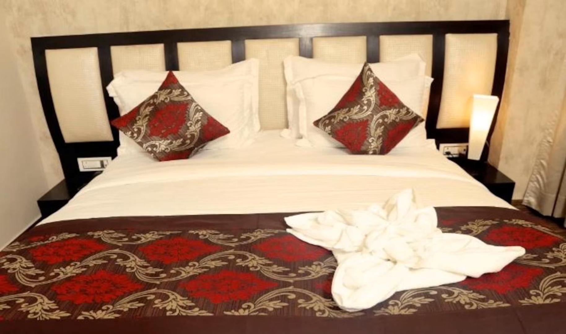 Hisār Hotel Suncity & Restaurant מראה חיצוני תמונה