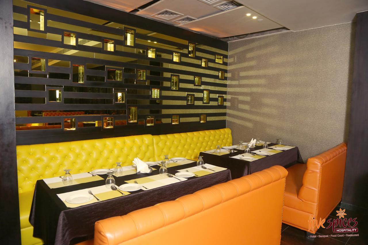 Hisār Hotel Suncity & Restaurant מראה חיצוני תמונה